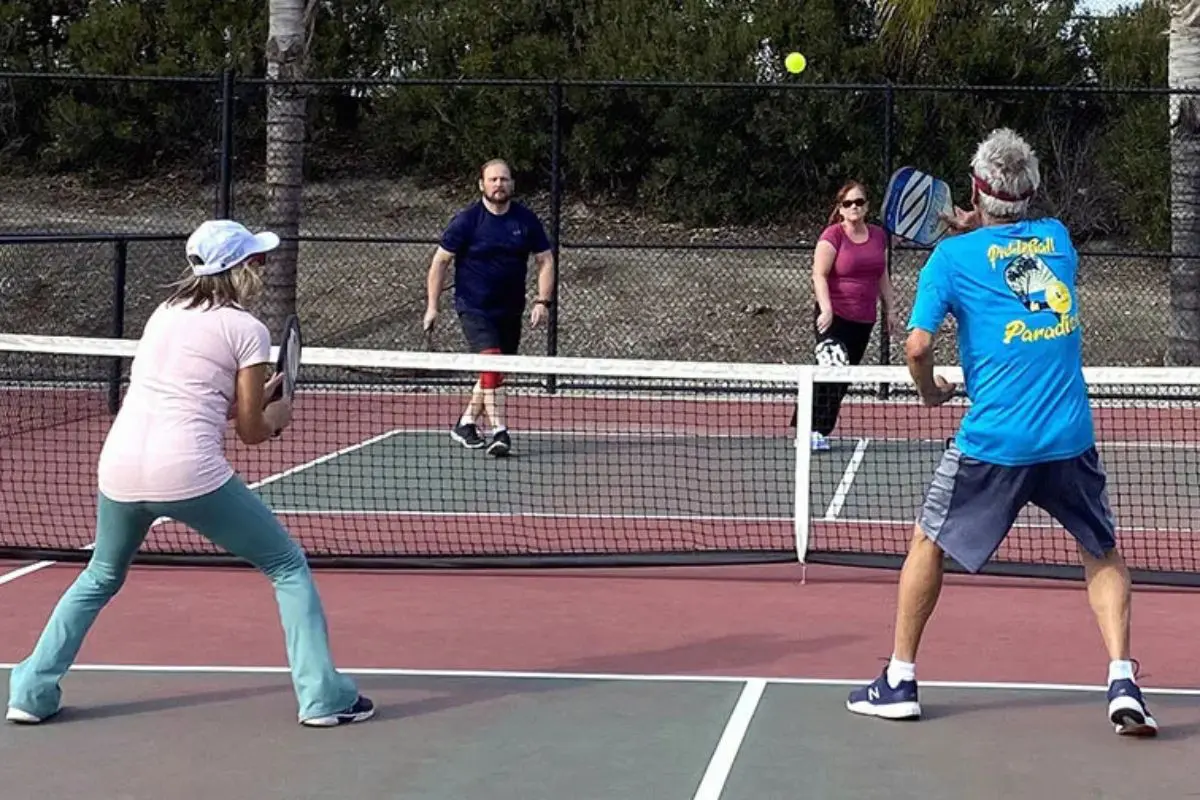 Canyon Lake Pickleball Club Offers Scholarships to Students