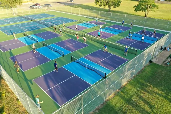 Life Time Fitness introduce 29 courts in Atlanta facility