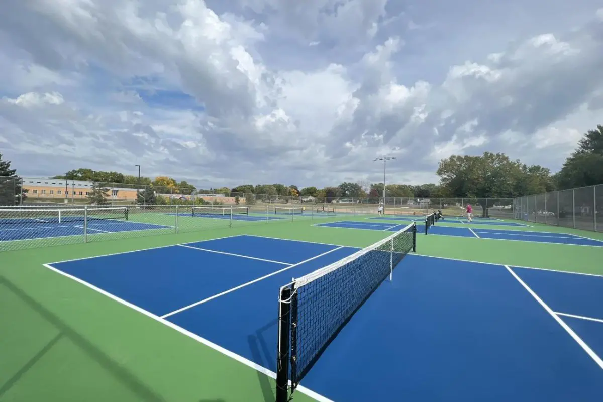 Lowden Park Tennis Courts pickleball