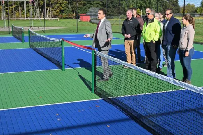 Utica Unveils Free Pickleball Couts