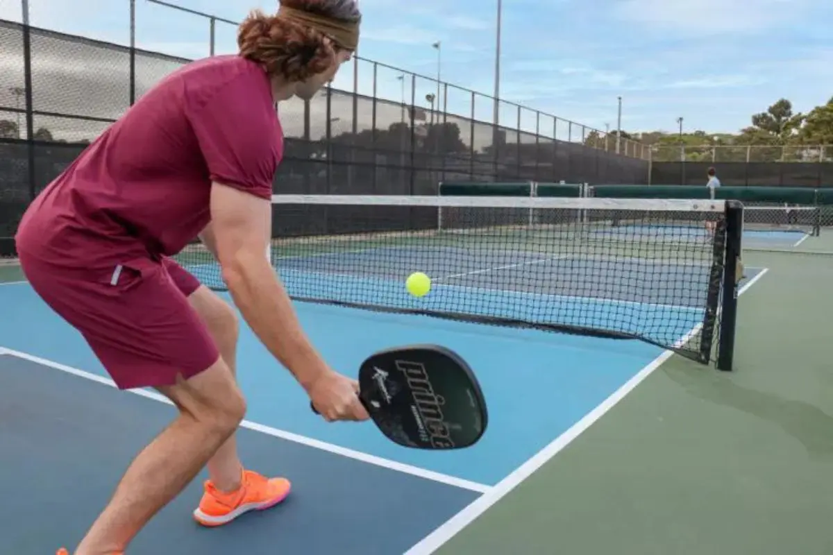 Cross Court Dinking in Pickleball