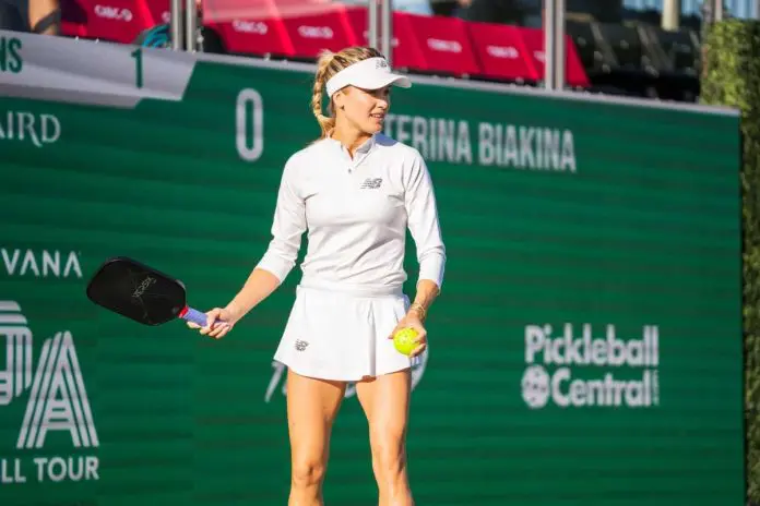 Eugenie Bouchard Grabs Pickleball (2)