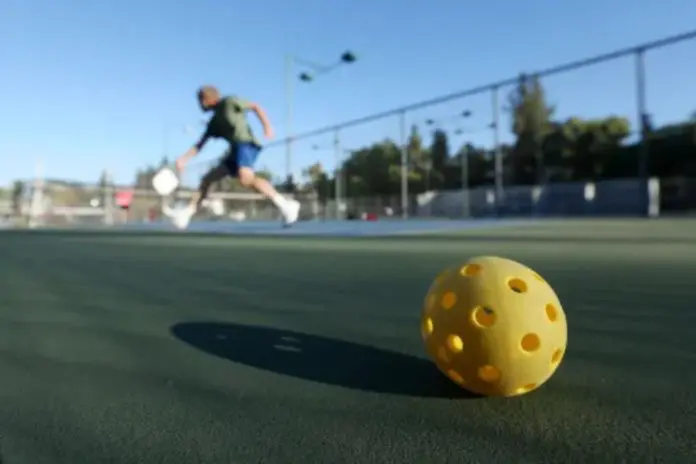 ISC Pickleball Beginners in Brentwood