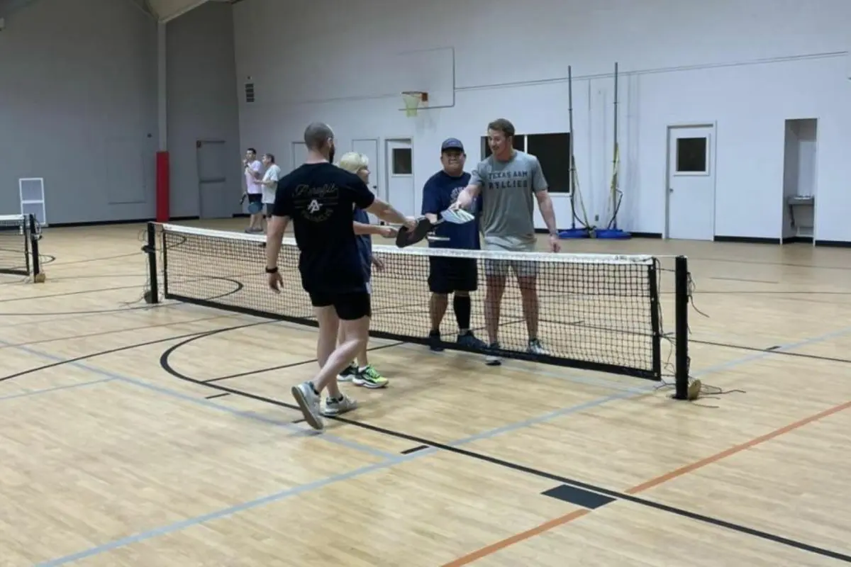 NOTL Pickleball Club Donates