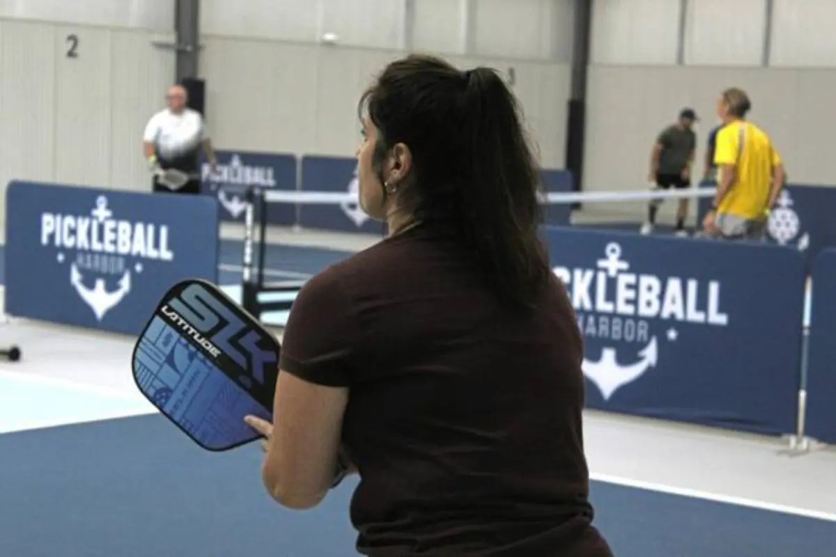 New Indoor Pickleball Courts at Harbor Serve1