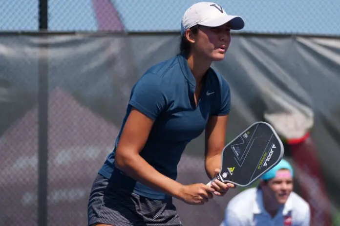 Vivian Glozman's Serve Stances