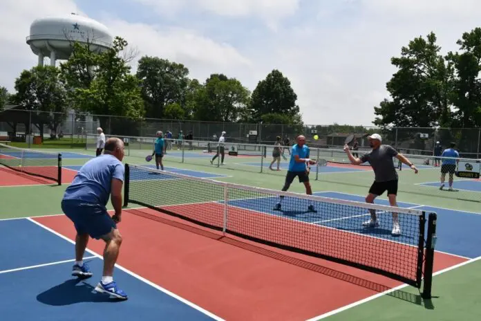 Members Only Pickleball Courts in Omaha