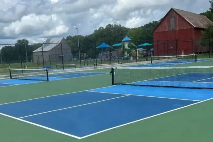 New Pickleball Courts at Hallowing Point Park