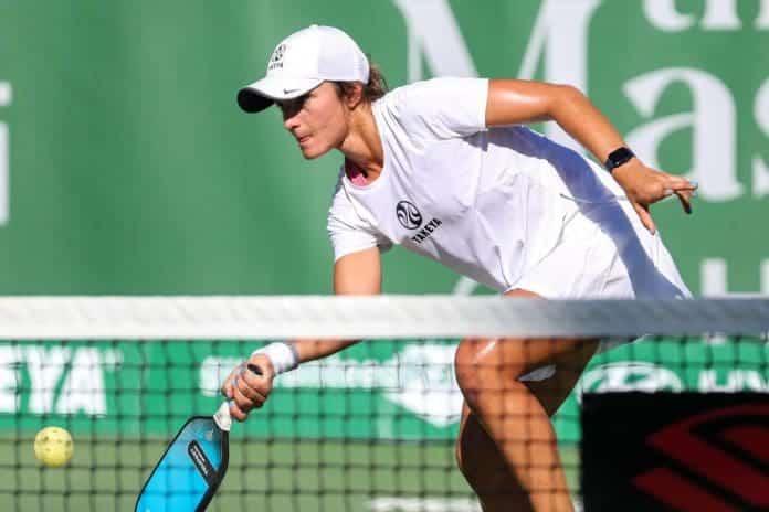 Mastering the Pickleball Volley