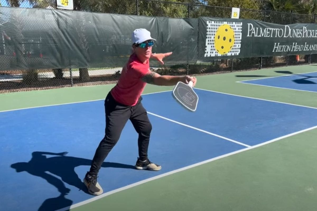 Cross Court Dinking in Pickleball