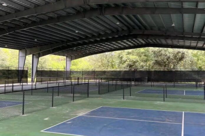 Shaded Pickleball Courts in Hillsborough