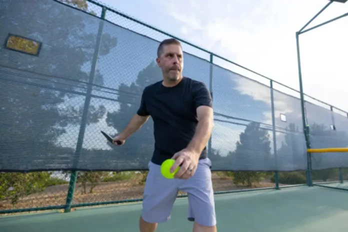 Crafting the Perfect Pickleball Serve