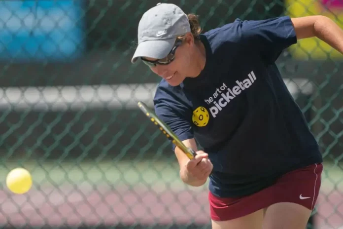 Mastering the Airborne Pickleball Shot