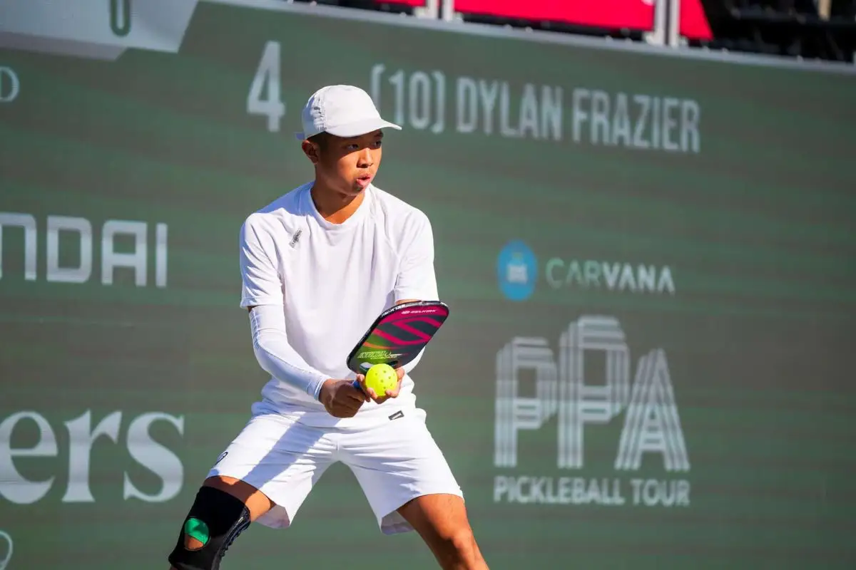 Underdog Zane Navratil Faces Quang Duong