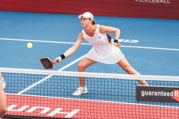 Callie Jo Smith’s Backhand Speed-Up Trick  Callie Jo Smith's Backhand Speed-Up Trick