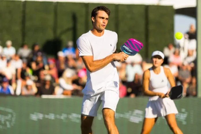 James Ignatowich’s Backhand Slice Serve James Ignatowich's Backhand Slice Serve