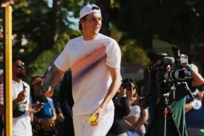 Roscoe Bellamy's Screwball Serve