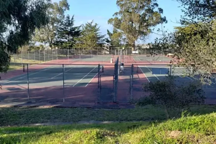 Seaside Pickleball Court Dispute