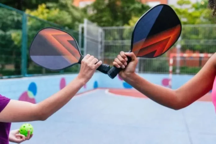 How to Pick the Perfect Pickleball Paddle 