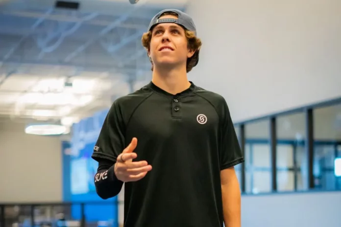 Jace Morris Falls to Ben Johns