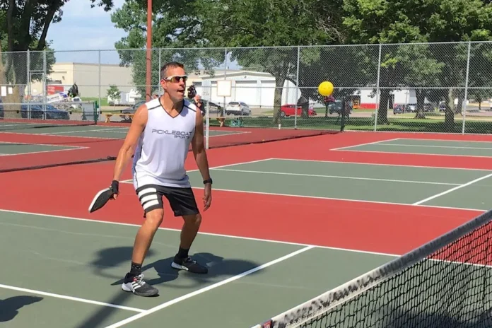 Bob Knowles Overcomes Robby Bellamy