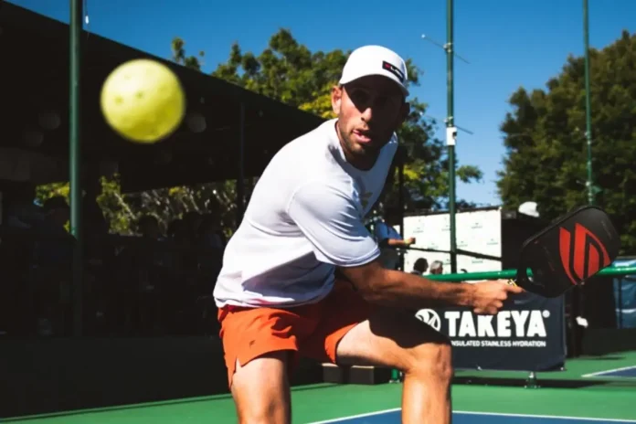 Mastering the Offensive Lob in Pickleball