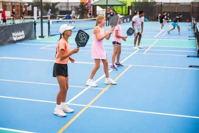Pickleball Pros to Lead Free Junior Clinic