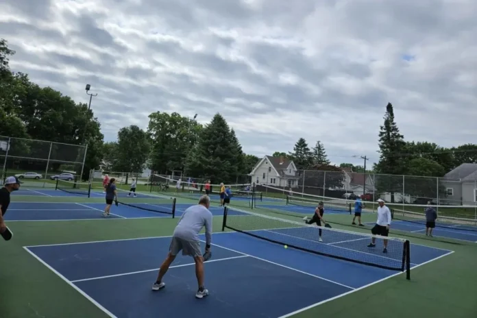 Pickleball Courts in Galesburg