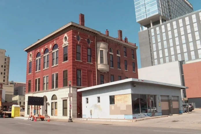 Downtown Louisville Pickleball Courts Debate