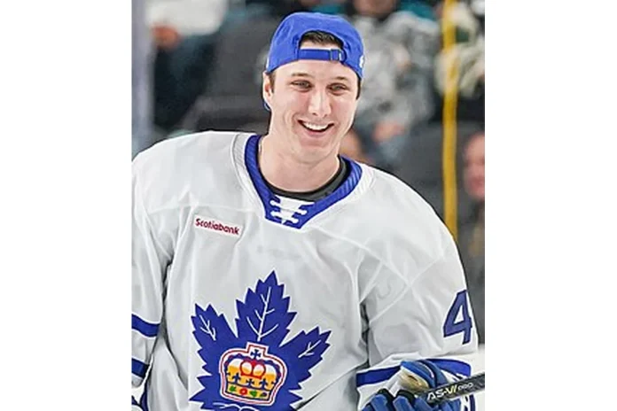 Image of Alex Steeves