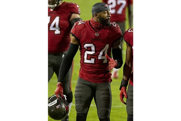 Image of Carlton Davis