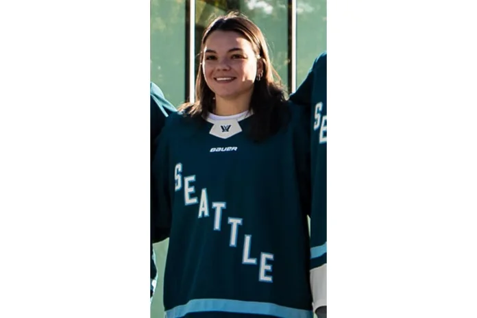 Image of Cayla Barnes