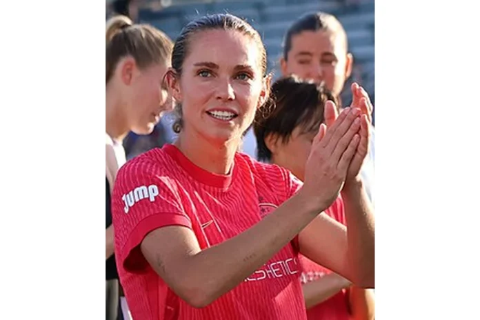 Image of Dani Weatherholt
