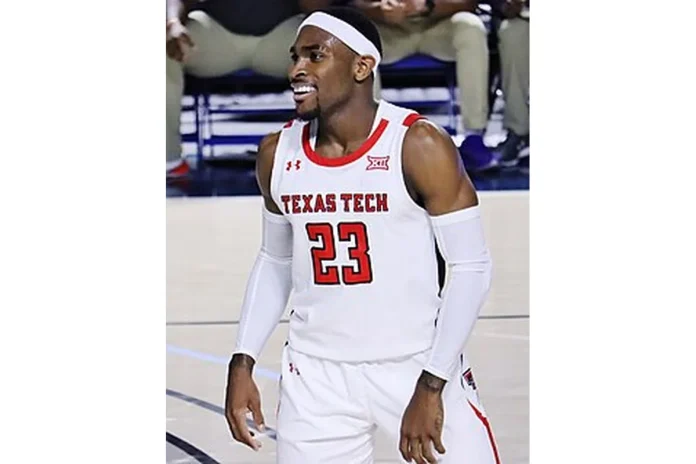 Image of De'Vion Harmon