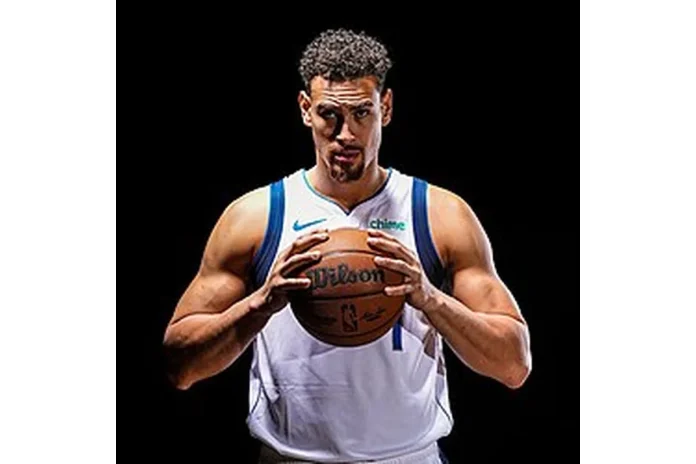 Image of Dwight Powell