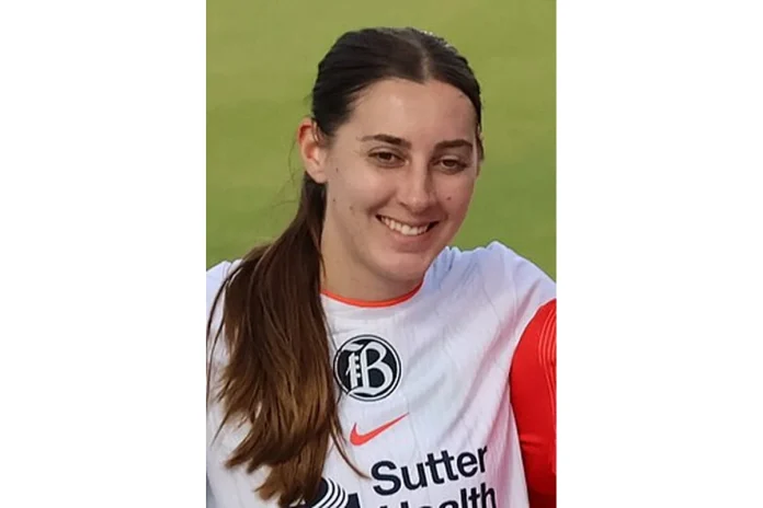 Image of Joelle Anderson