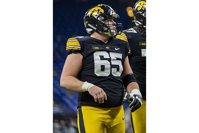 Image of Tyler Linderbaum