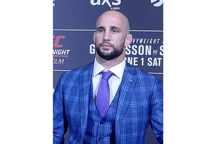 Image of Volkan Oezdemir