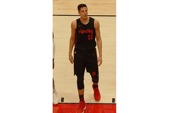 Image of Zach Collins