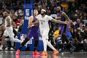 Lakers Fans Slam Pelinka After Missing Anthony Davis Replacement