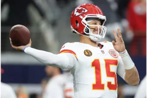 Wisconsin Eyes Ex-Chiefs Coach Ari Confessor for WR Role
