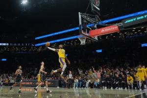 Austin Reaves Returns, LeBron and Luka Lead Lakers Win
