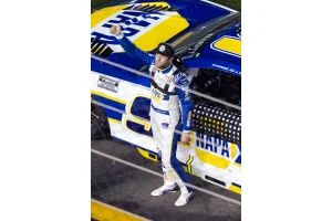 Chase Elliott’s Duel Win Sets Stage for Daytona Showdown