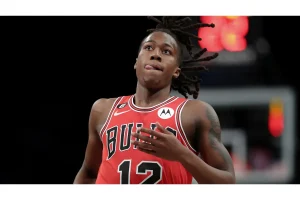Matas Buzelis Leaps Over Collin Sexton for Stunning Block
