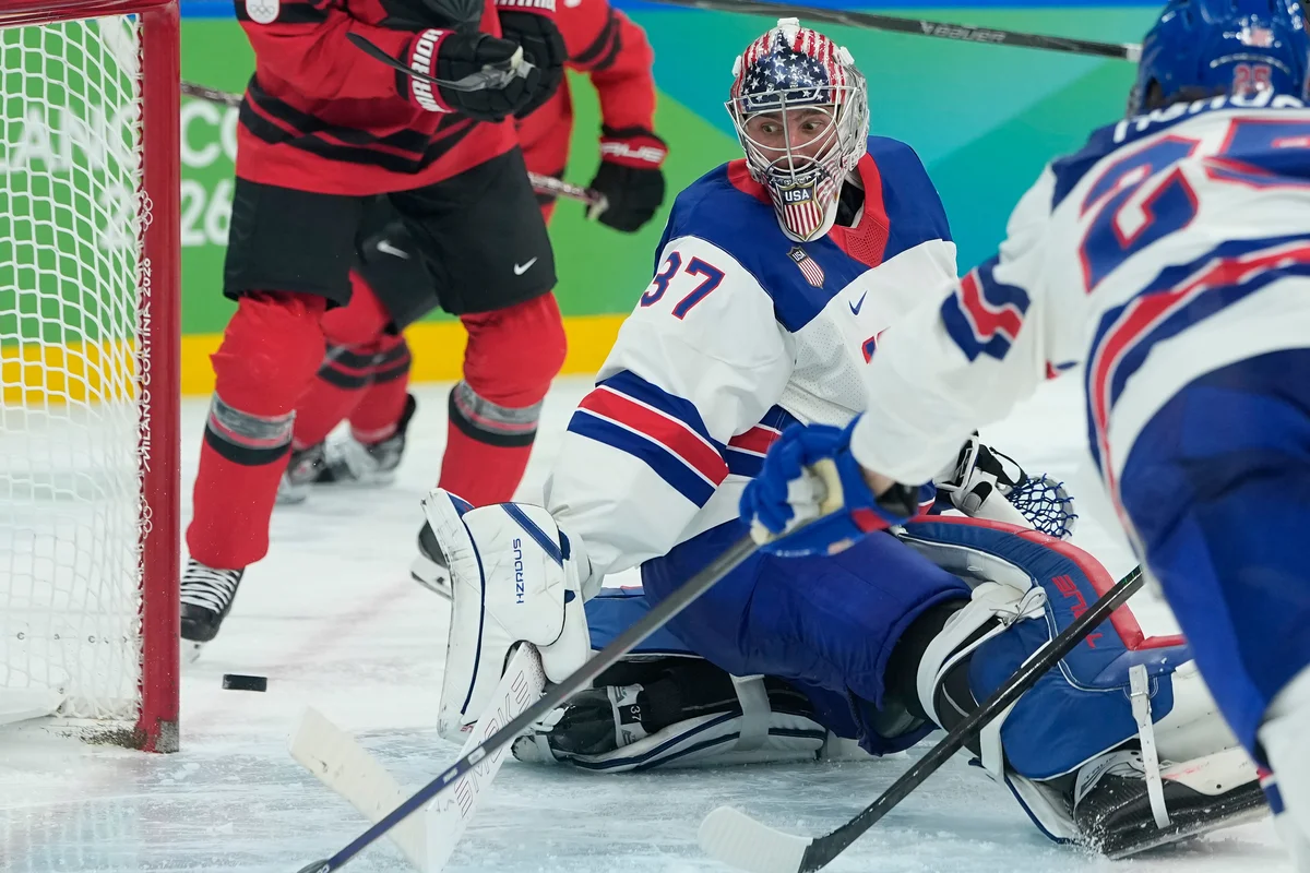 Connor Hellebuyck