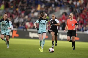 Crystal Dunn Retires: NWSL Stars Praise Her Lasting Legacy
