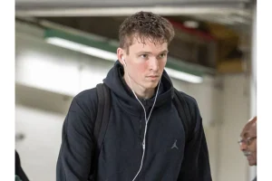 Lakers Sideline Dalton Knecht Again Despite Trade Hopes