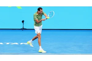 Medvedev vs Auger-Aliassime Set for Dubai Semis Clash