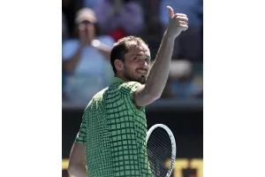 Medvedev Reveals What Caused Griekspoor’s Dubai Final Injury