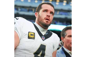 Derek Carr Hints at NFL Return if the Right Team Calls